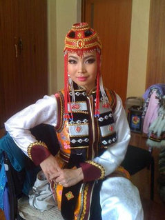 М.Бямбаа: Бүжиглэх 20 жил минь дүрэлзээд унтрах гал л гэсэн үг